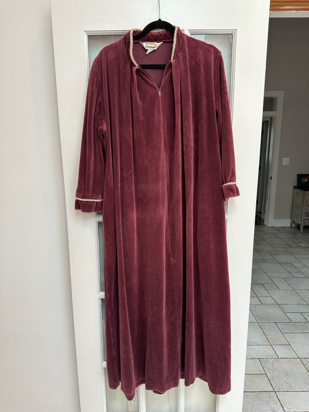 Vintage Neiman Marcus Diamond Tea 70’s Long Velour Robe in Dusty Red Rose Size L